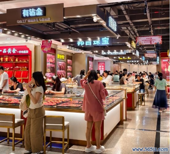 水贝黄金市集&nbsp; 图片起原：每经记者 潘婷 摄